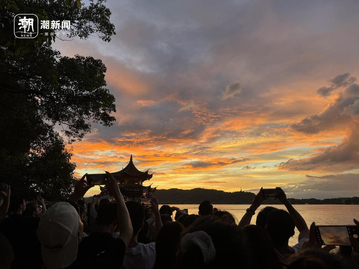 杭州今天有“世纪晚霞”？无数人涌向西湖集贤亭，还有人从上海江苏赶来