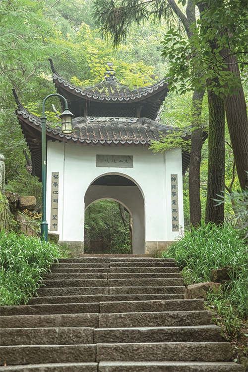 面朝西湖水，隐于葛岭中，杭州千年古迹抱朴道院你去过吗？