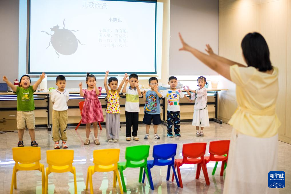 杭州党群服务中心推出红色教育非遗传承公益课堂特色研学等活动丰富少年儿童暑假生活